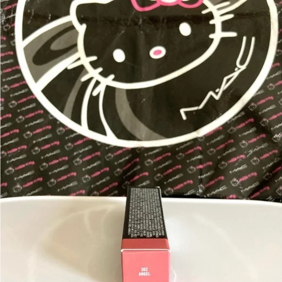 💄HP!💄MAC Frost Lipstick Angel - Picture 11 of 11